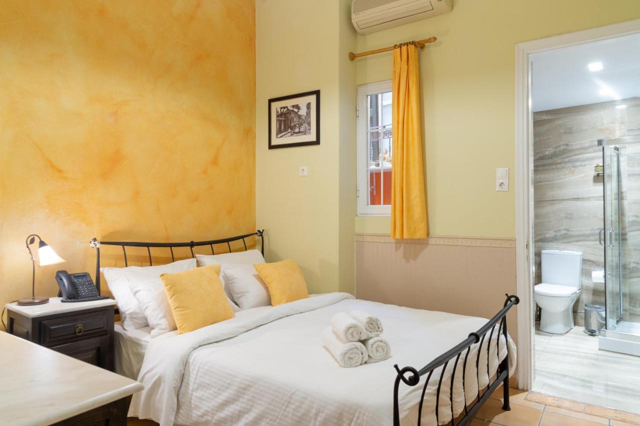 Marble House Hotel *